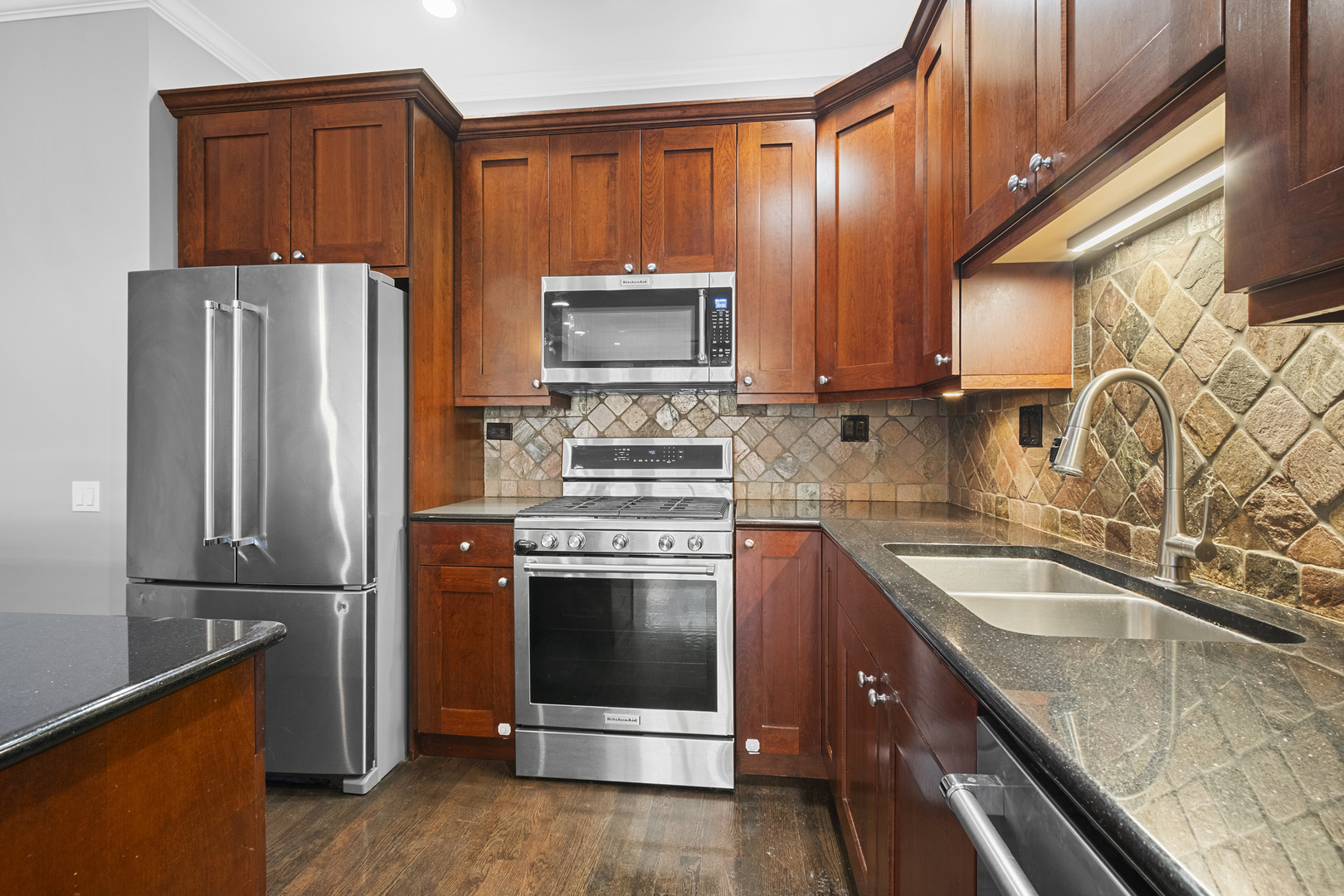 1355 W Washington Boulevard 4d Property Photo 17