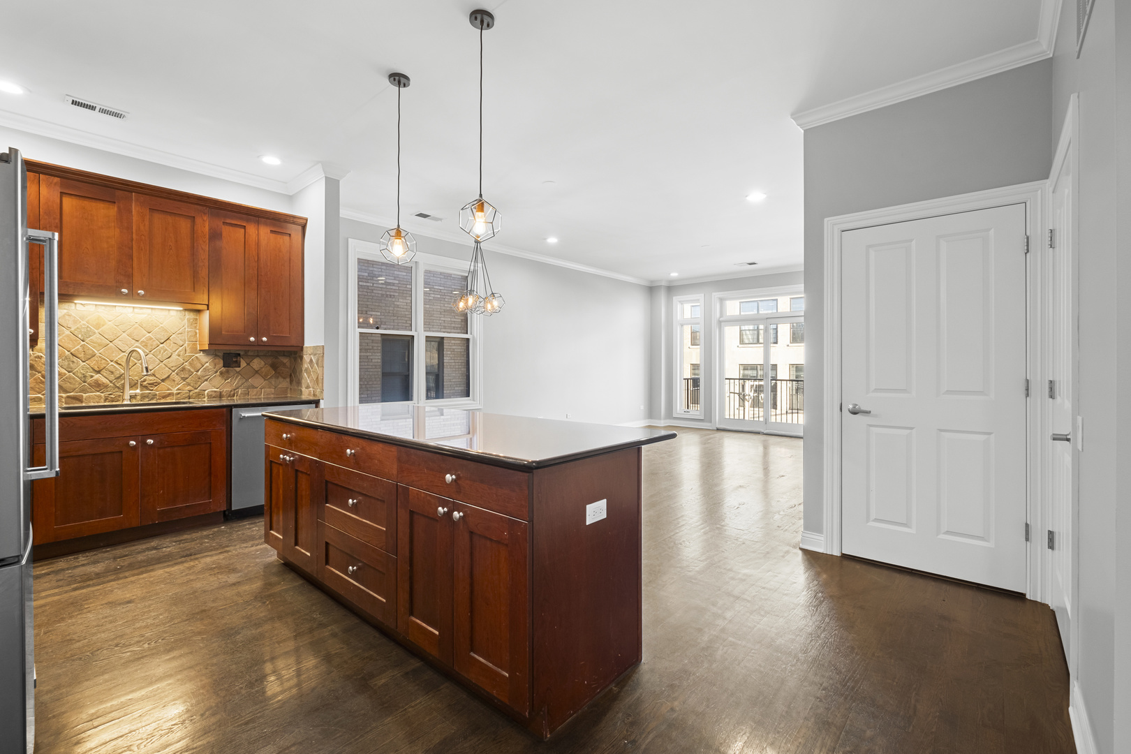 1355 W Washington Boulevard 4d Property Photo 18
