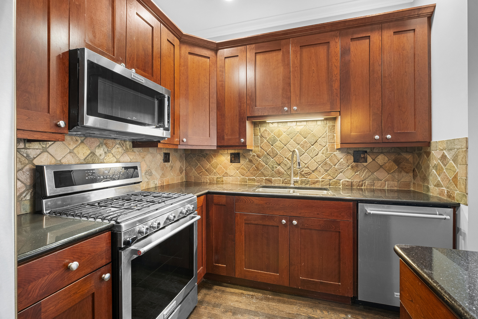 1355 W Washington Boulevard 4d Property Photo 19