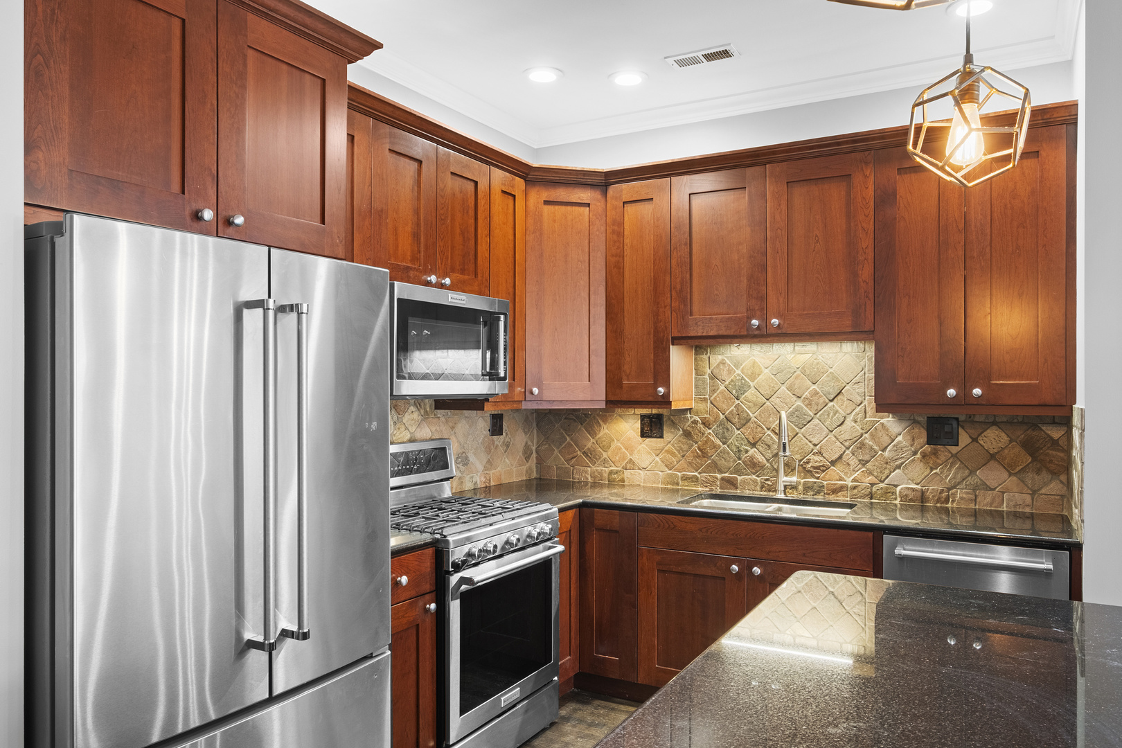 1355 W Washington Boulevard 4d Property Photo 20