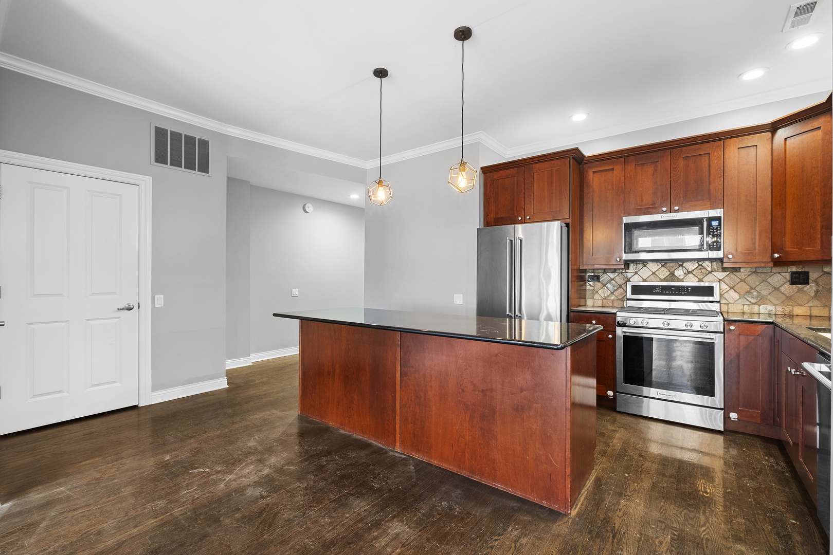1355 W Washington Boulevard 4d Property Photo 21