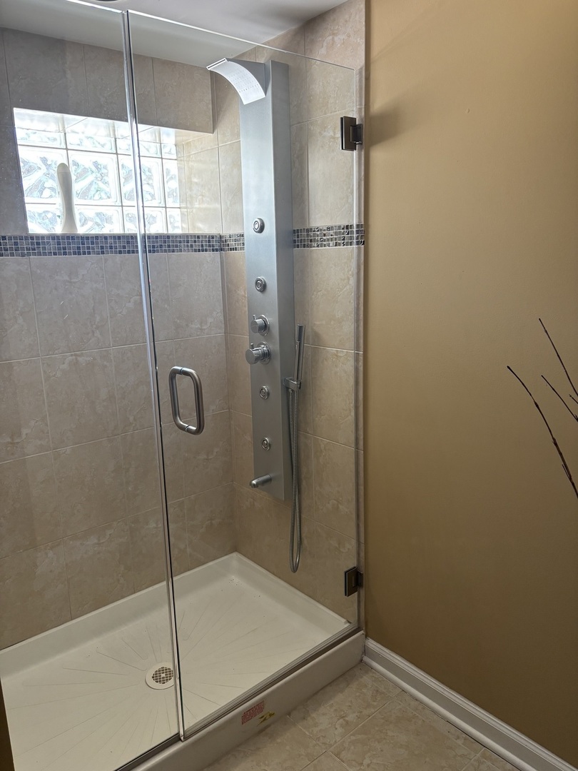 12801 S Parnell Avenue Property Photo 2