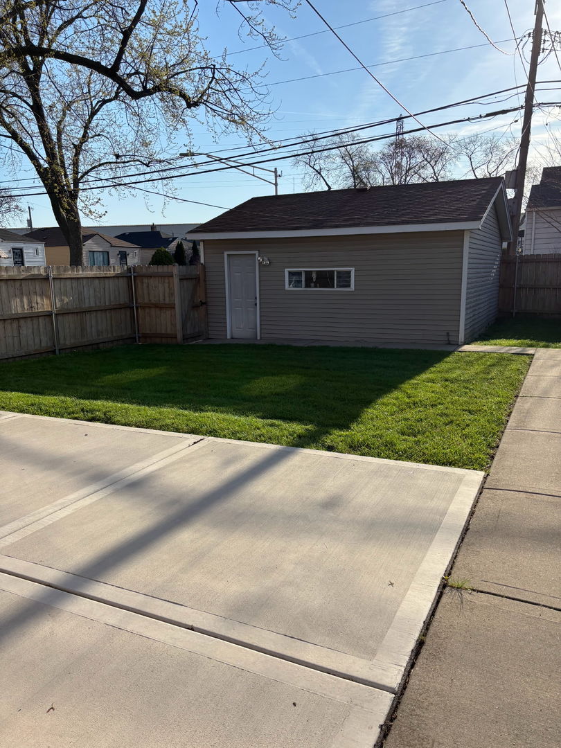 12801 S Parnell Avenue Property Photo 7