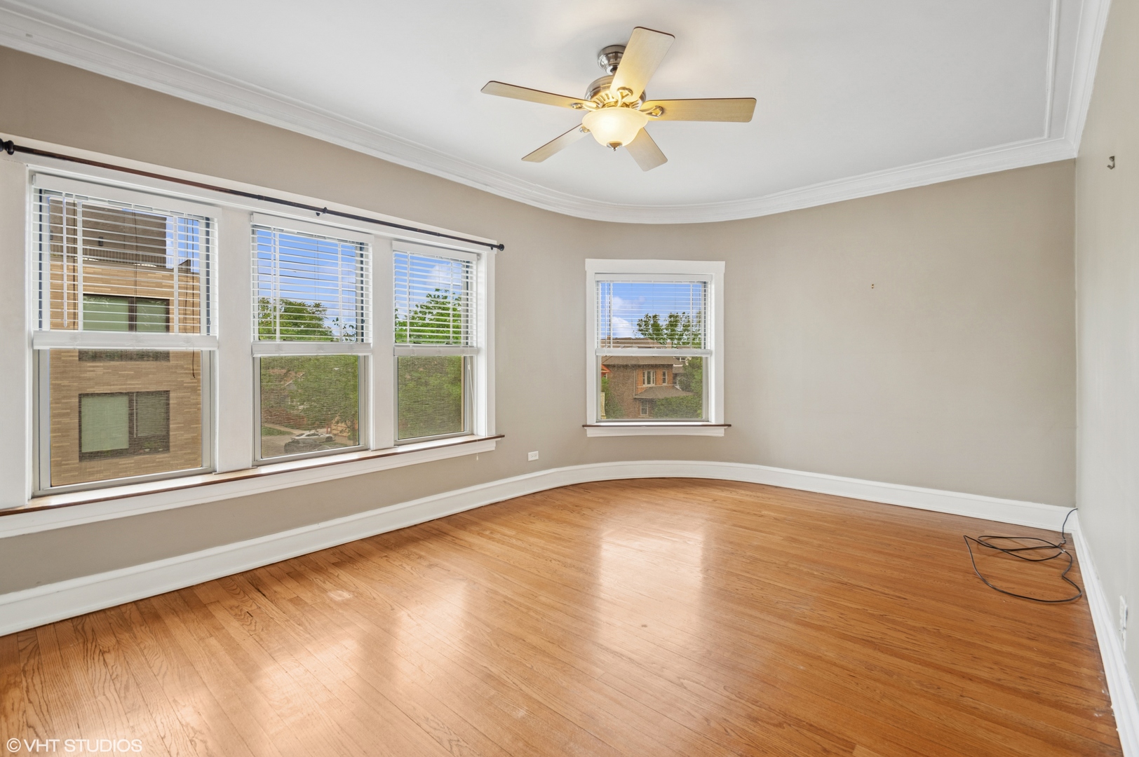 800 S Oak Park Avenue 3n Property Photo 2