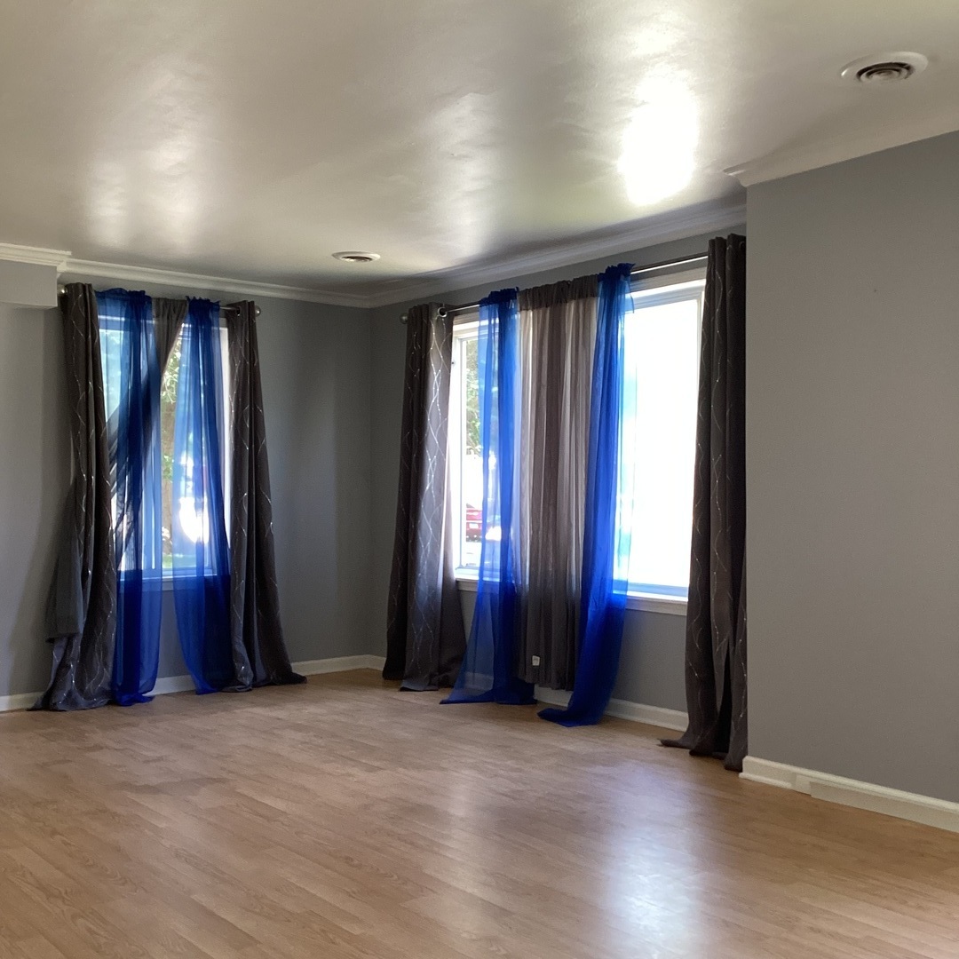 237 Marquette St Property Photo 4