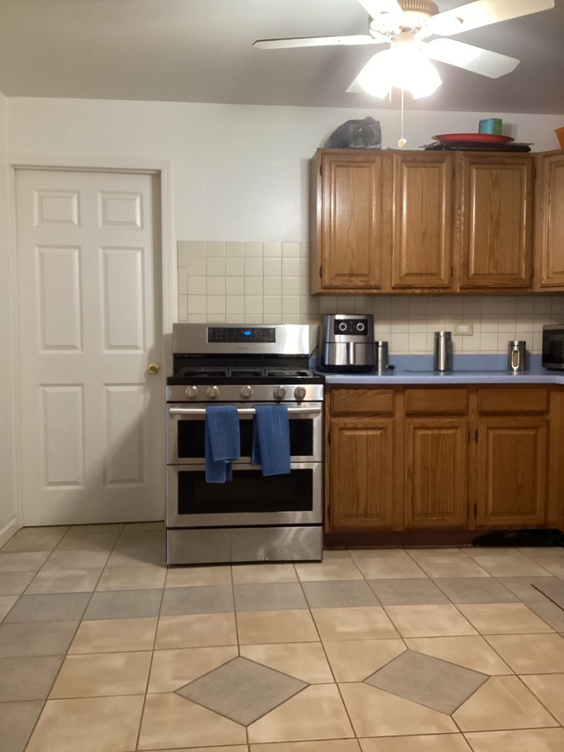 237 Marquette St Property Photo 8