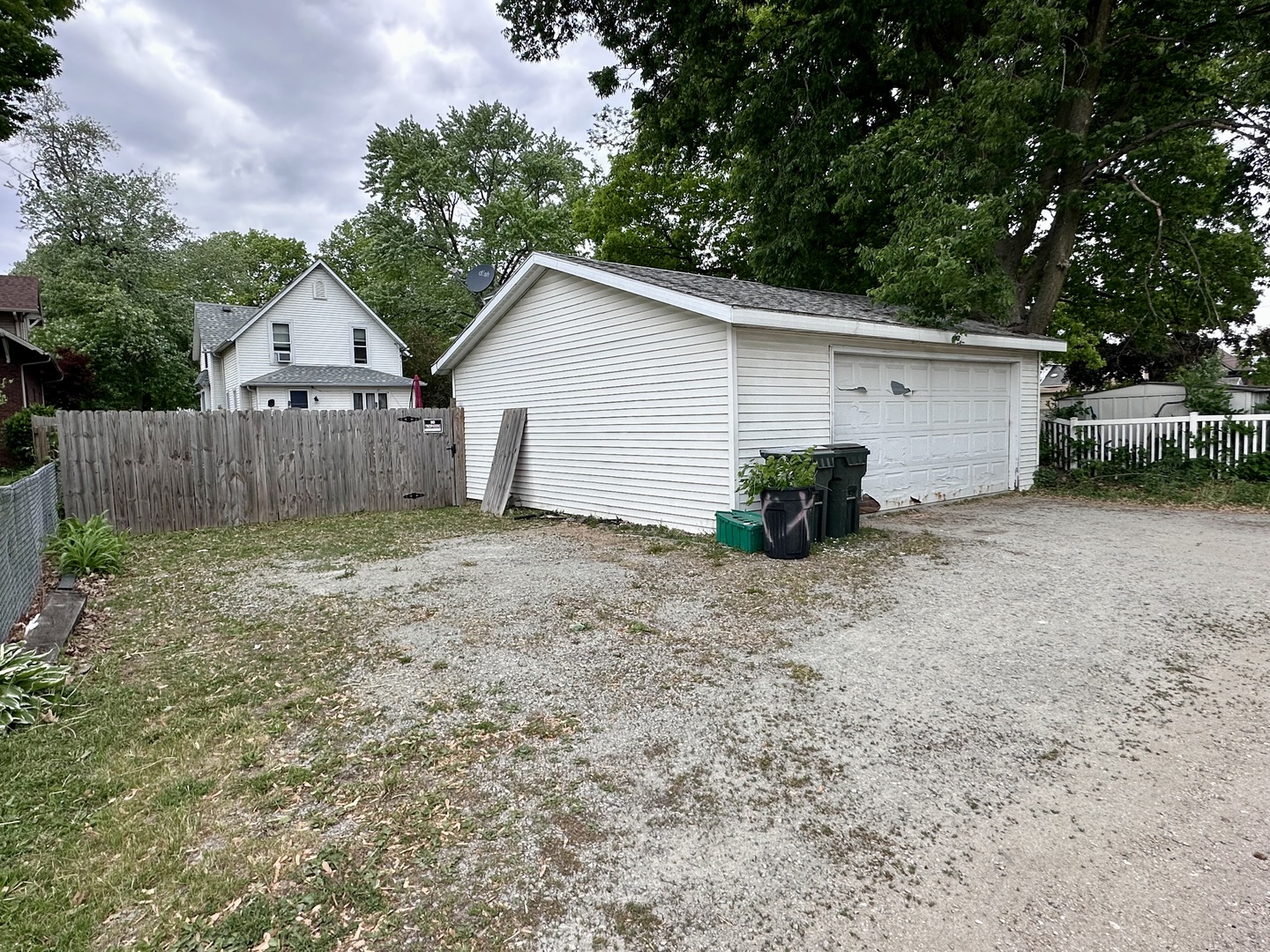 910 Locust Street Property Photo 26