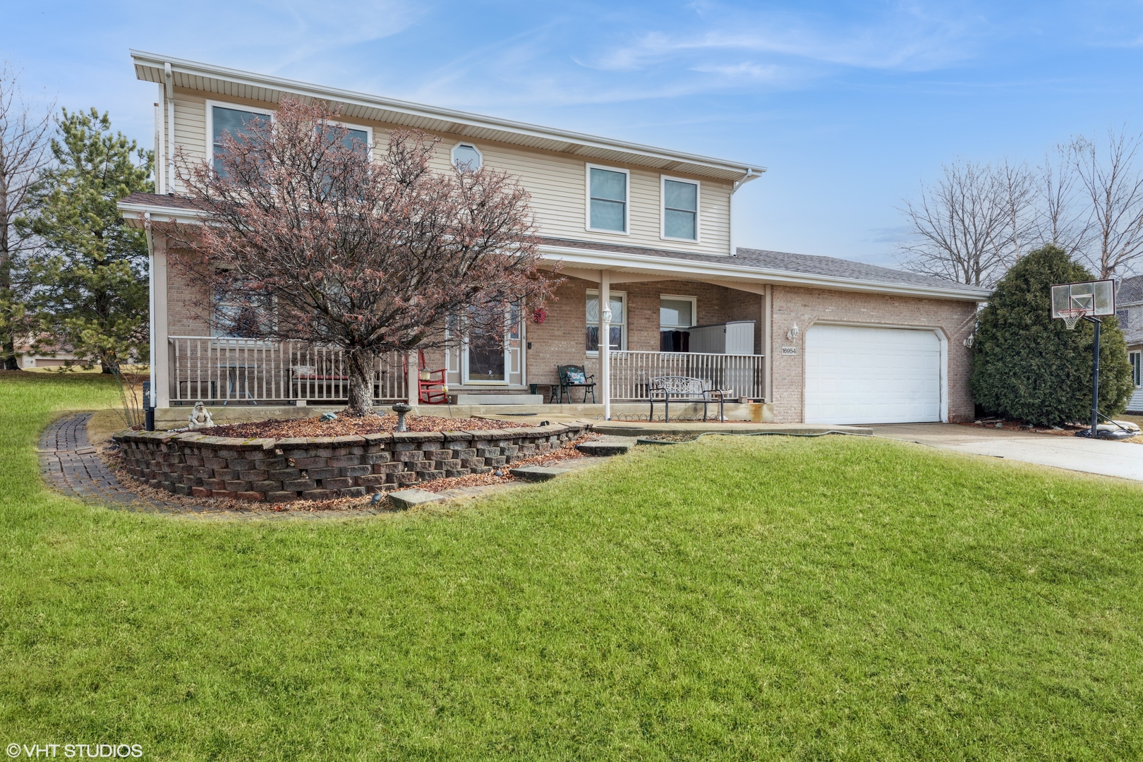 16954 Mohican Drive Property Photo 1