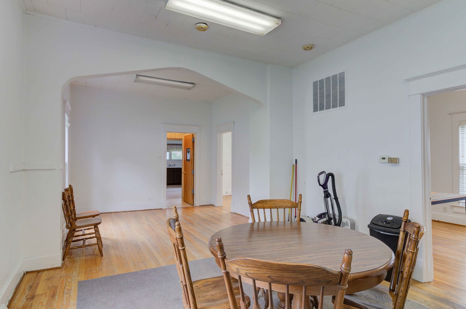 206 N Pine St Property Photo 4