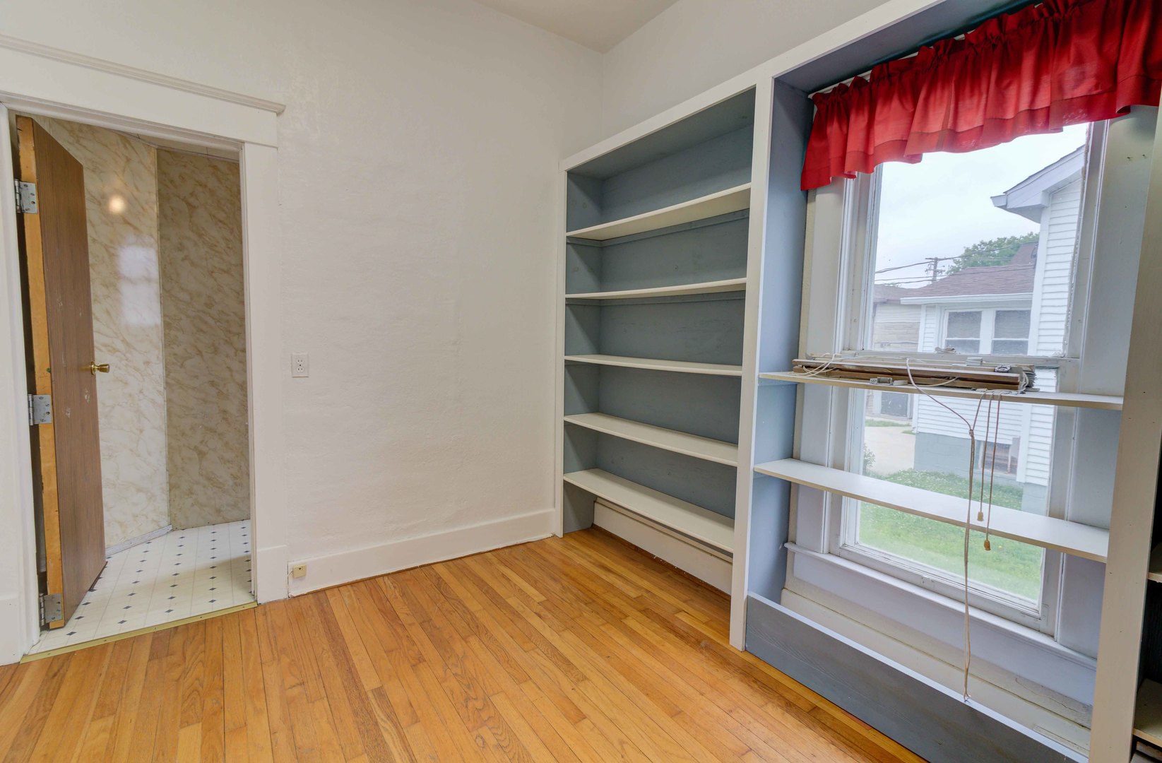 206 N Pine St Property Photo 9
