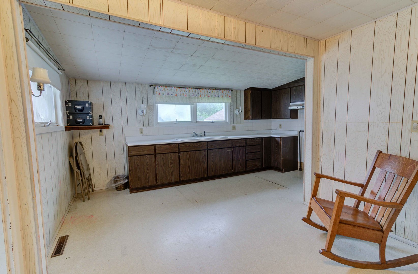 206 N Pine St Property Photo 10