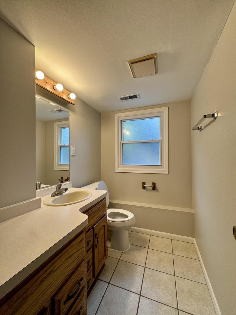 16104 Oak Avenue Property Photo 11