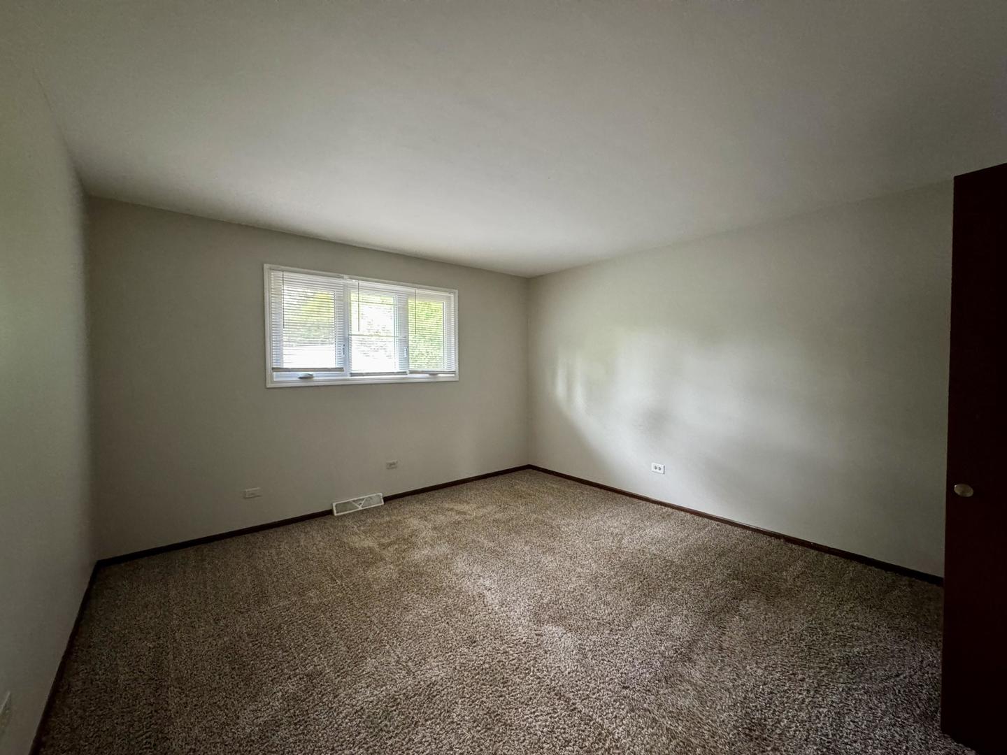 16104 Oak Avenue Property Photo 13