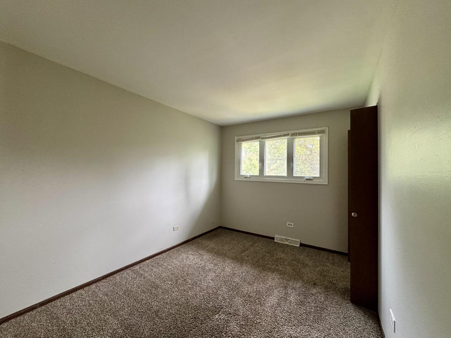 16104 Oak Avenue Property Photo 15