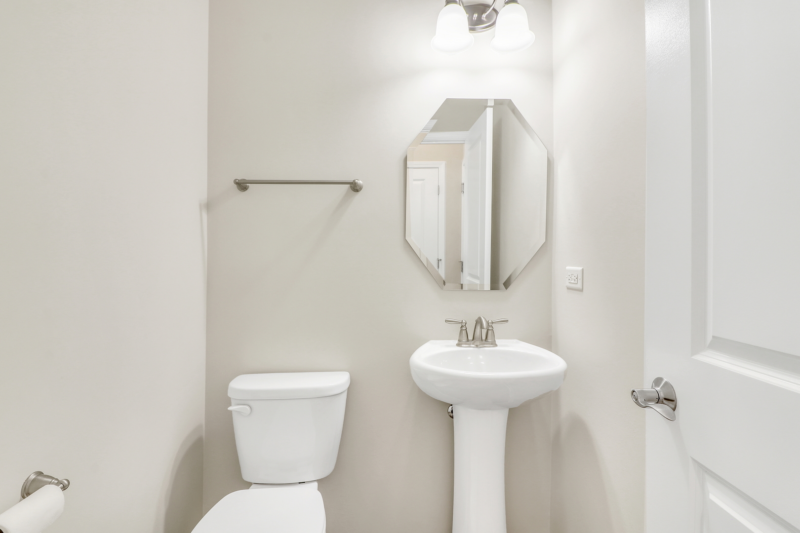 415 Highcroft Way Property Photo 12