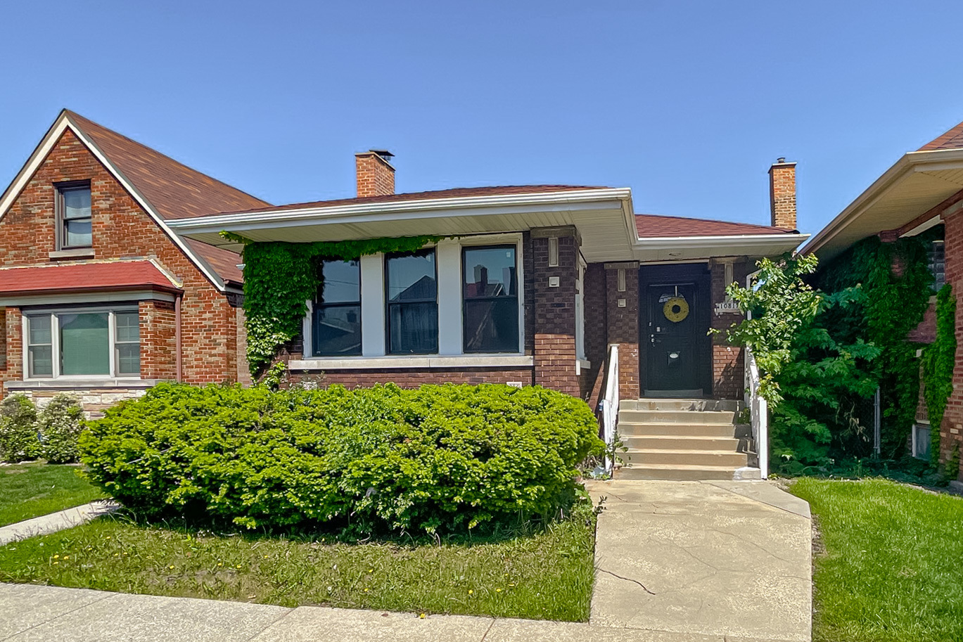 10817 S Forest Avenue Property Photo 1