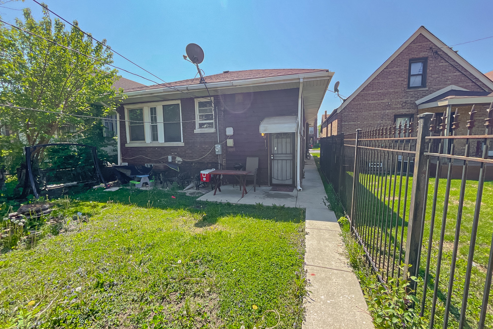 10817 S Forest Avenue Property Photo 14