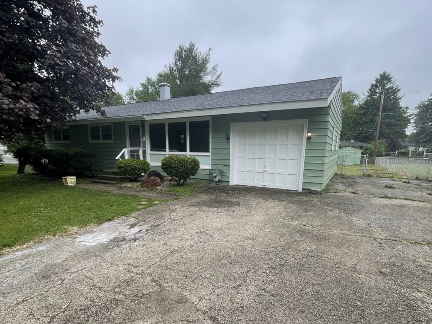 807 Finch Trl