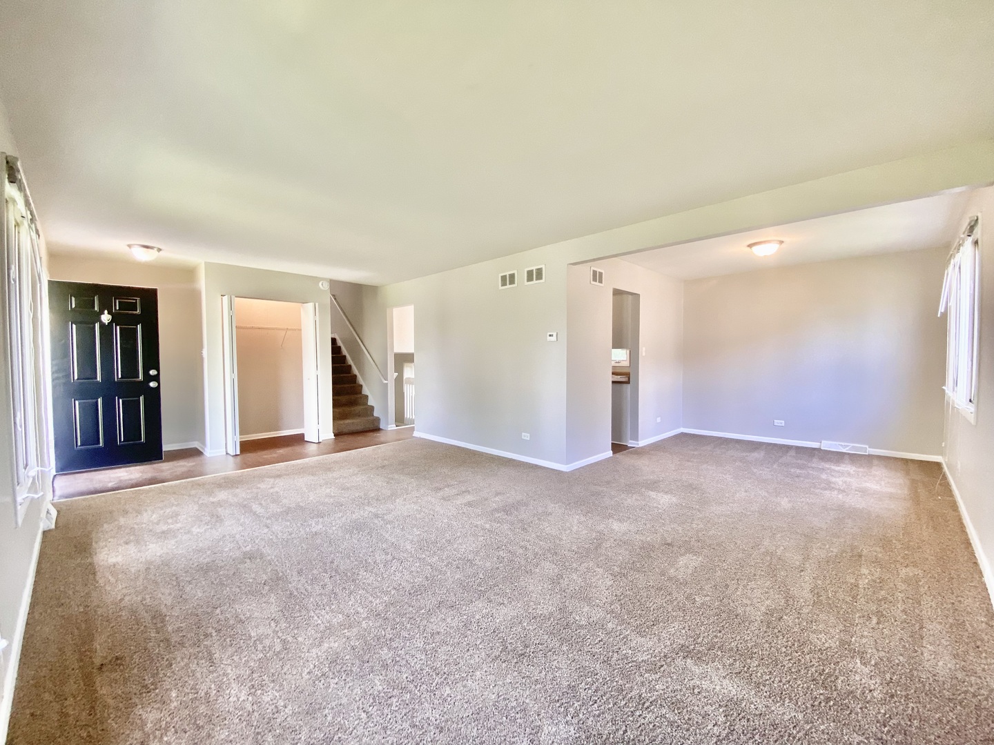 22962 Bruce Drive Property Photo 4