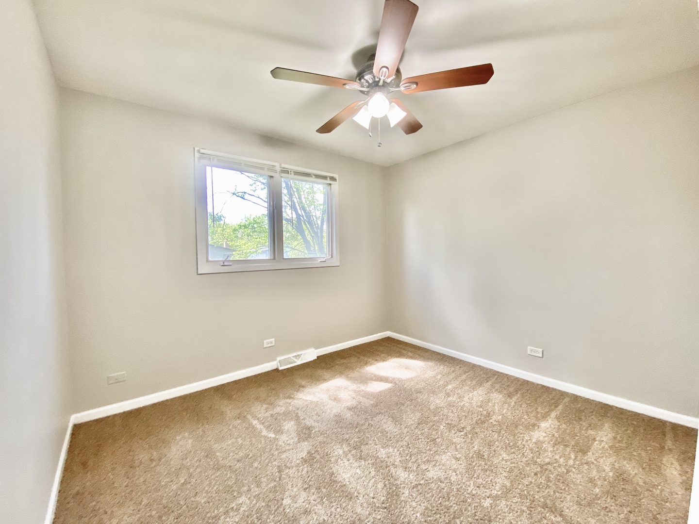 22962 Bruce Drive Property Photo 7
