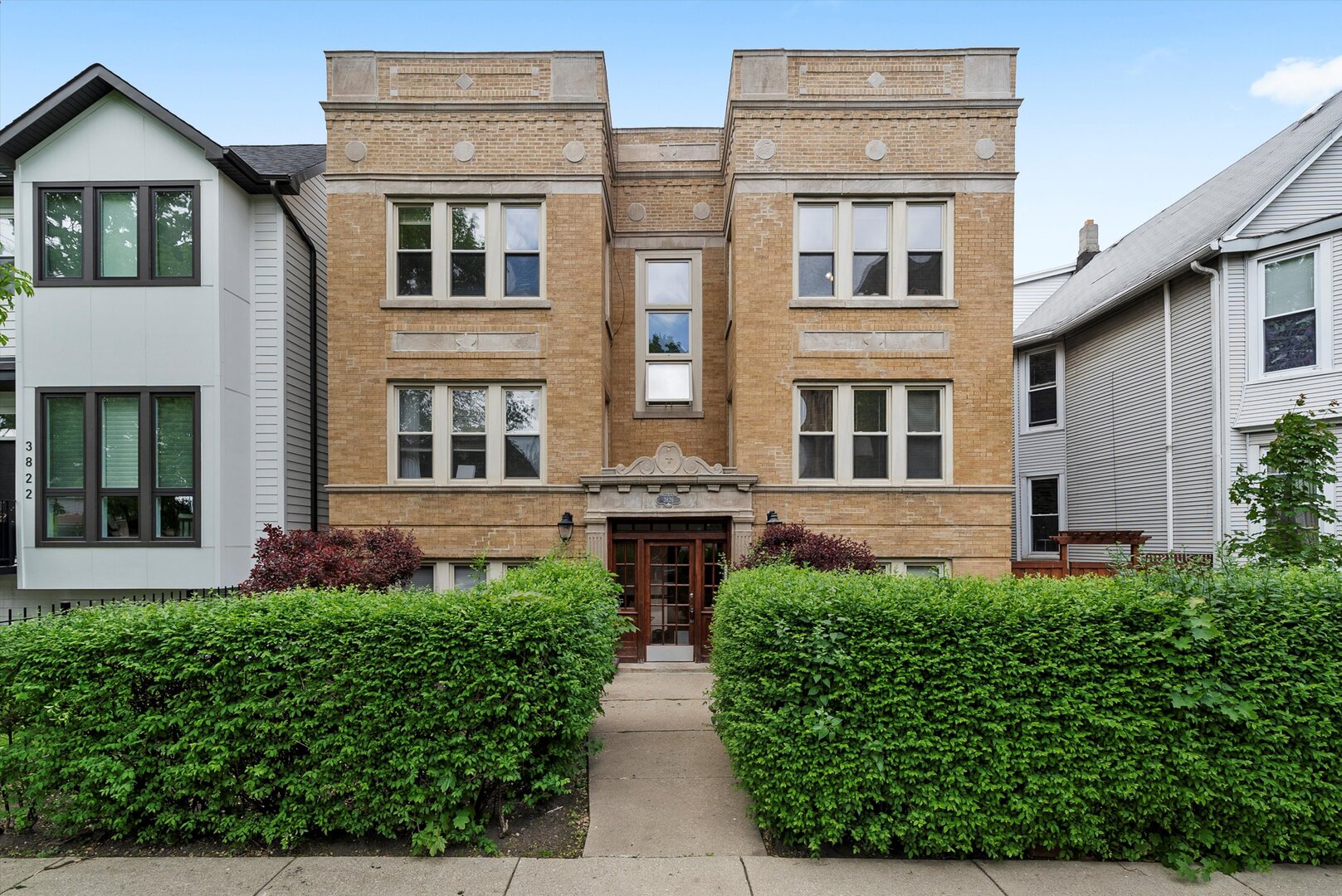 3826 N Troy Street 2n Property Photo 1