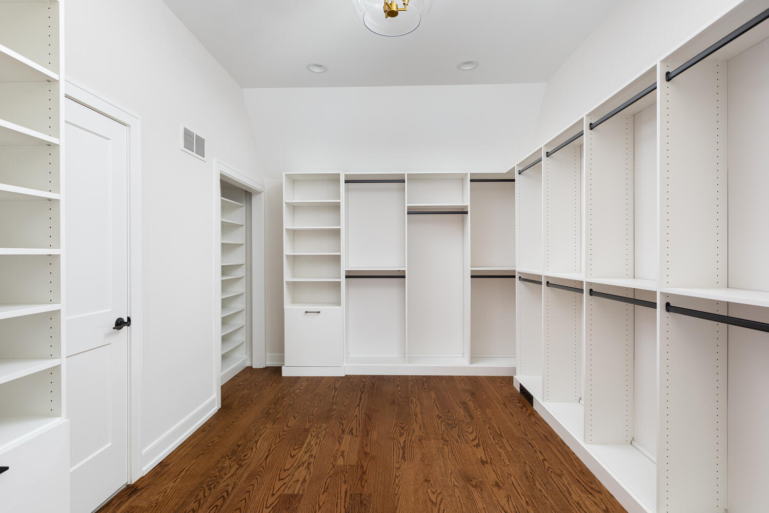 706 S Loomis Street Property Photo 28