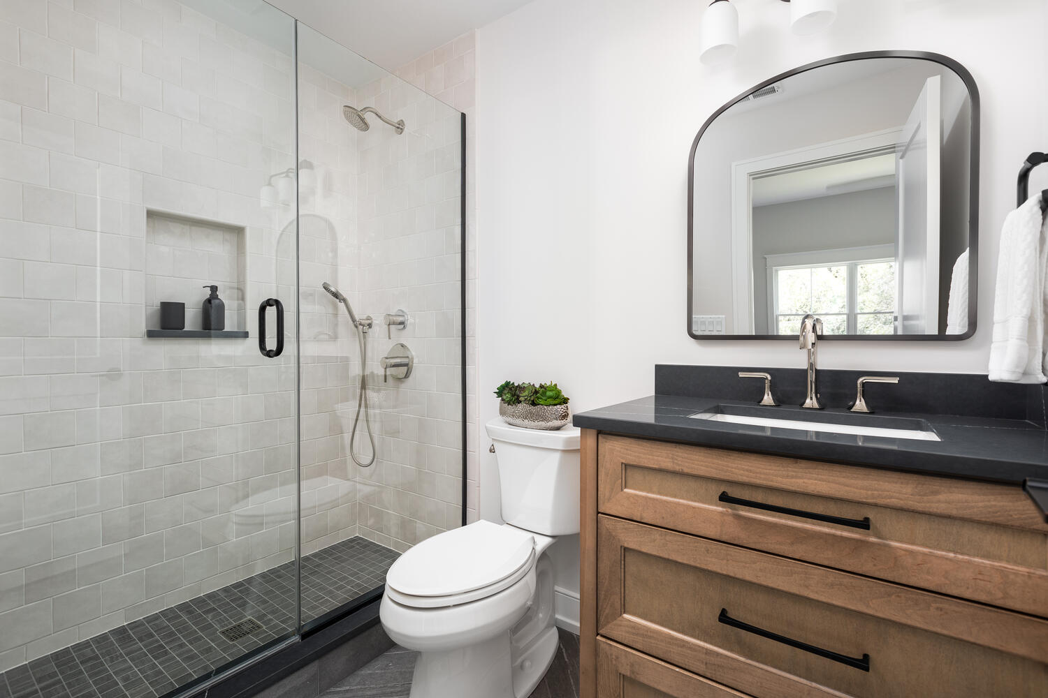 706 S Loomis Street Property Photo 35