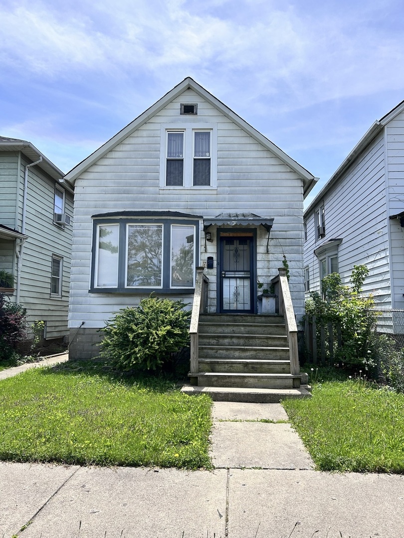 301 W 104th Street Property Photo 1