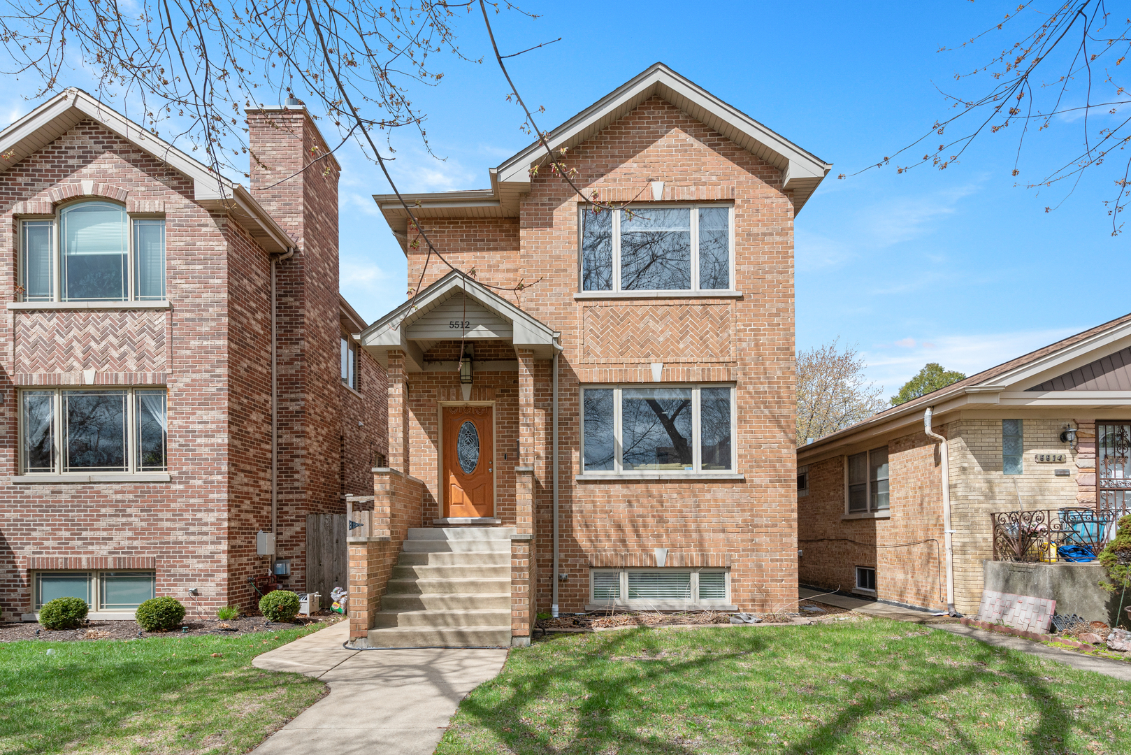 5512 N NORMANDY Avenue Property Photo 1