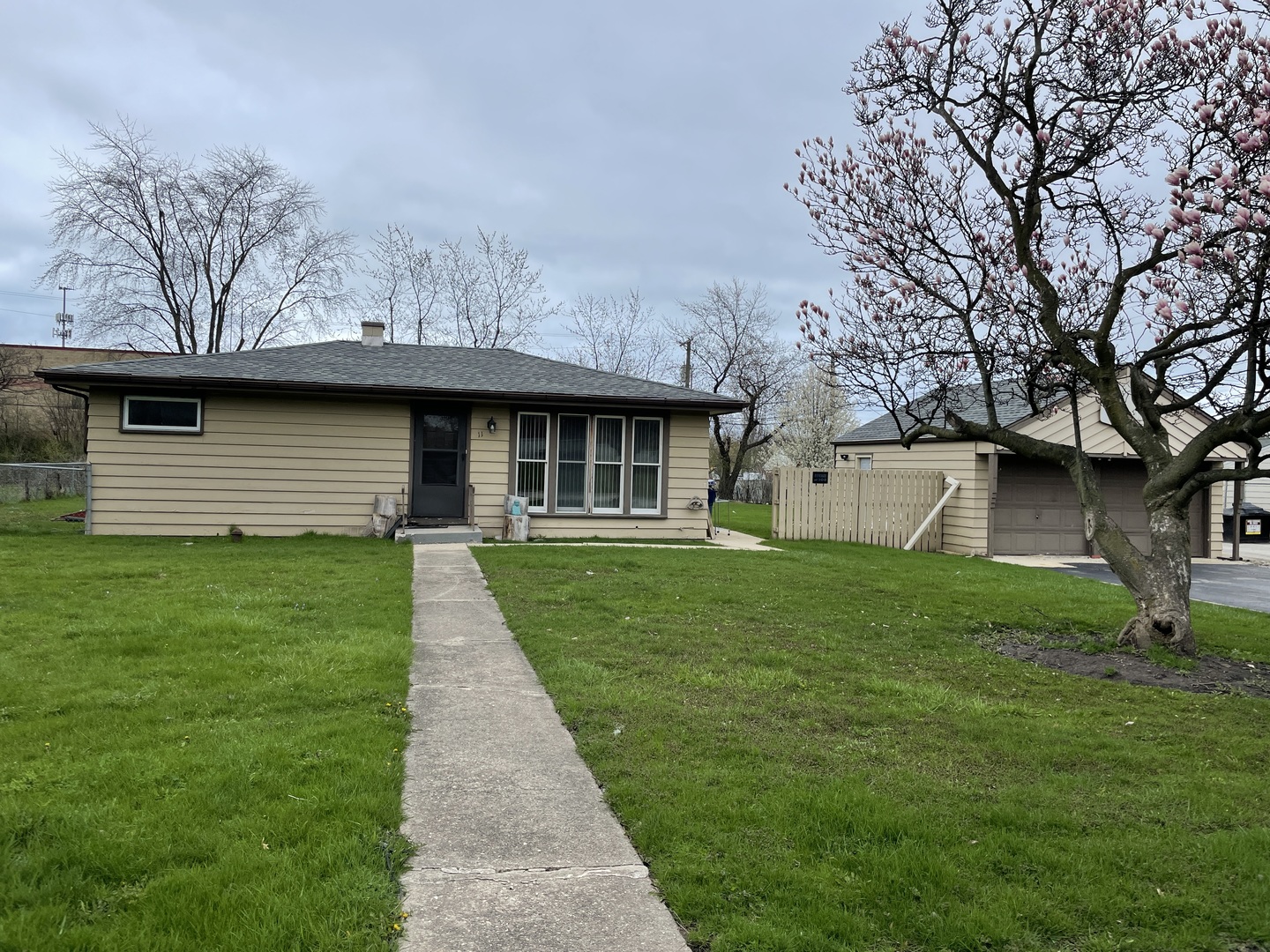 11 Shagbark Road Property Photo 1