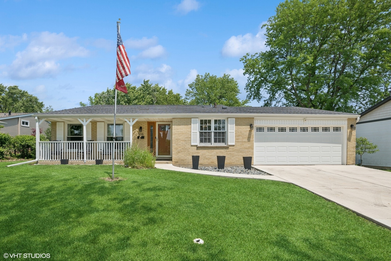 516 W Weathersfield Way Property Photo 1