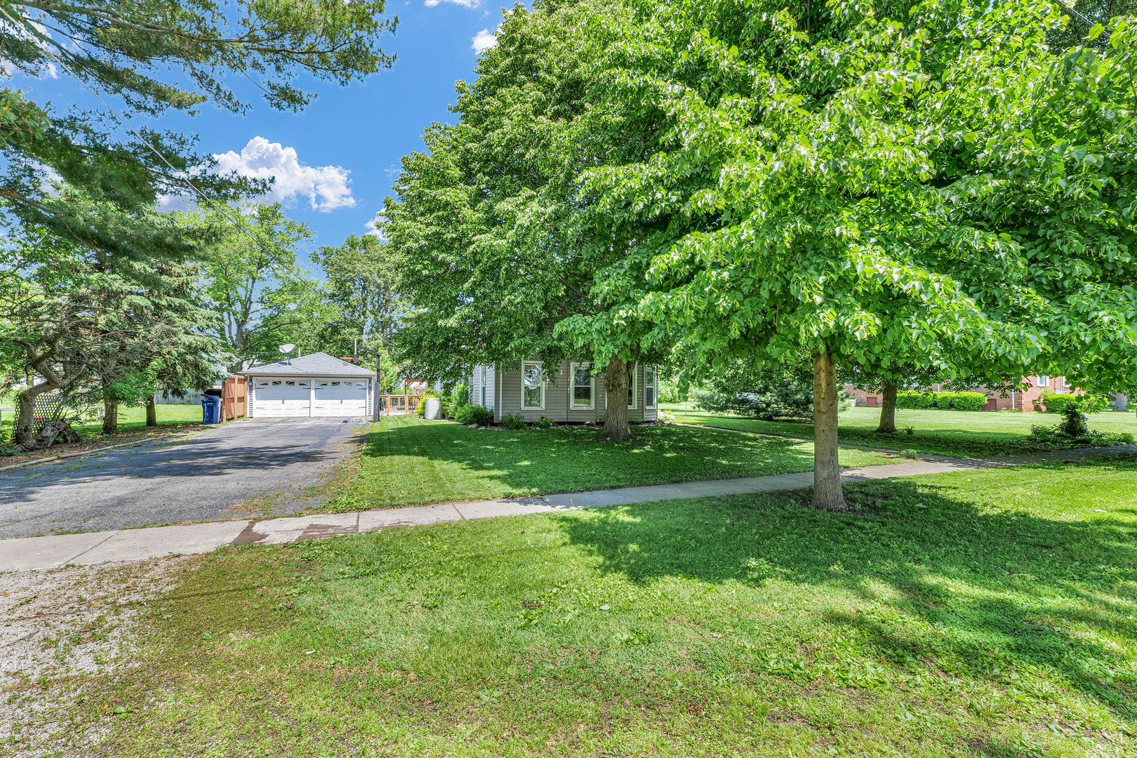 406 5th Street Property Photo 1