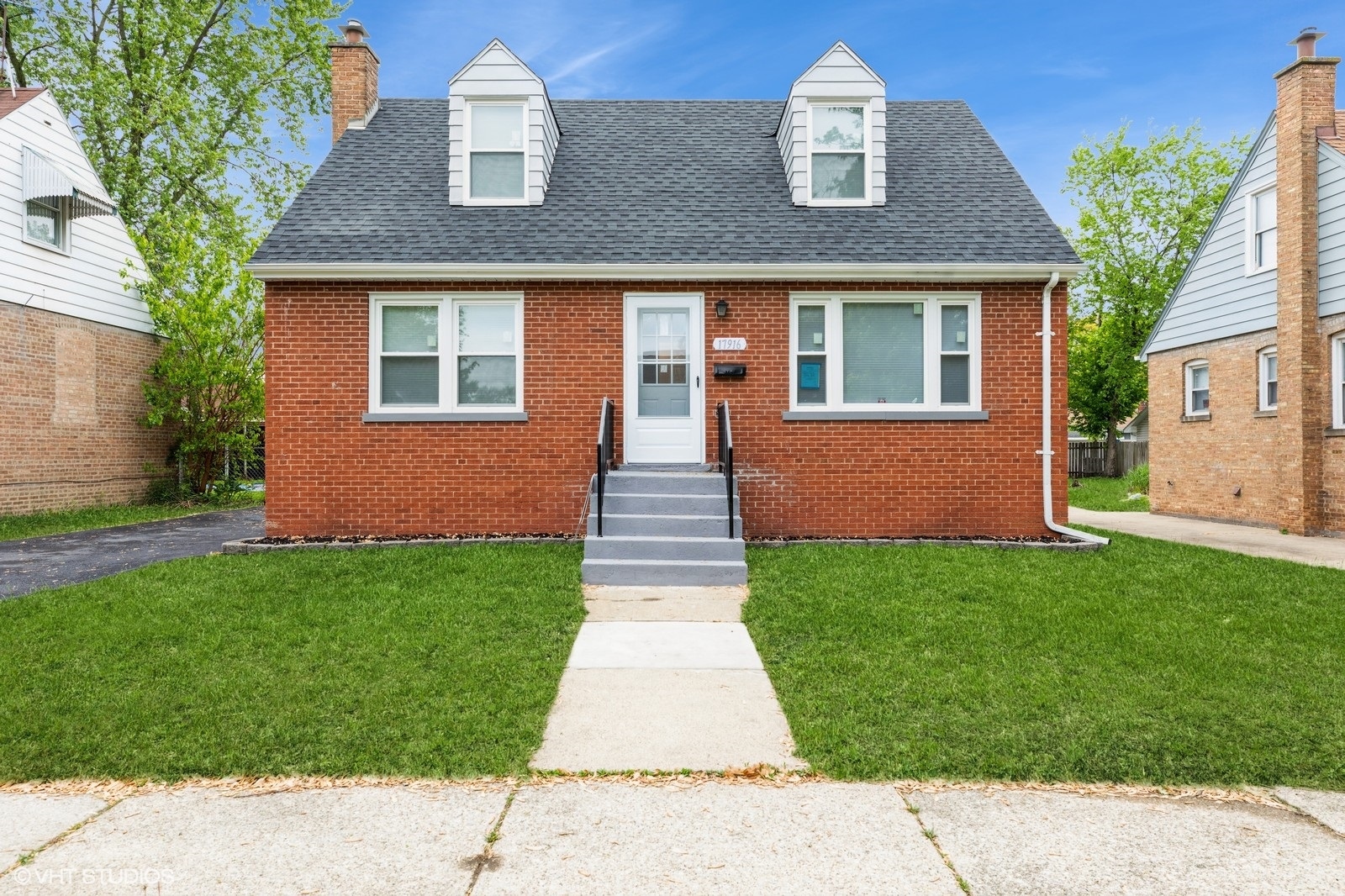 17916 Exchange Avenue Property Photo 1