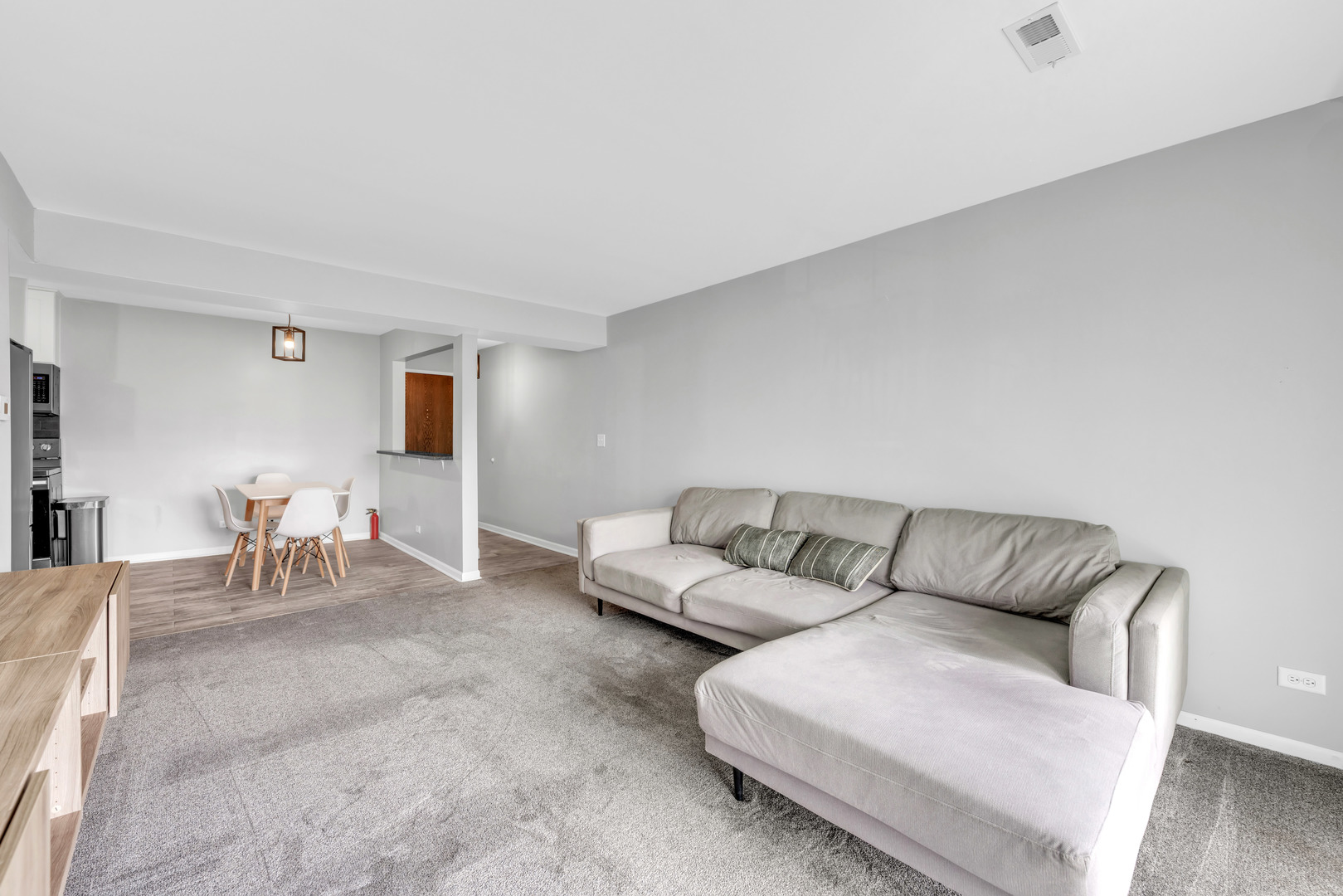 6135 W 94th Street C2 Property Photo 4