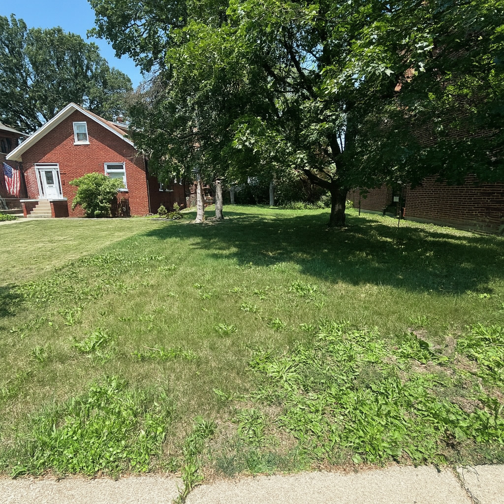 38 E Touhy Avenue Property Photo 1