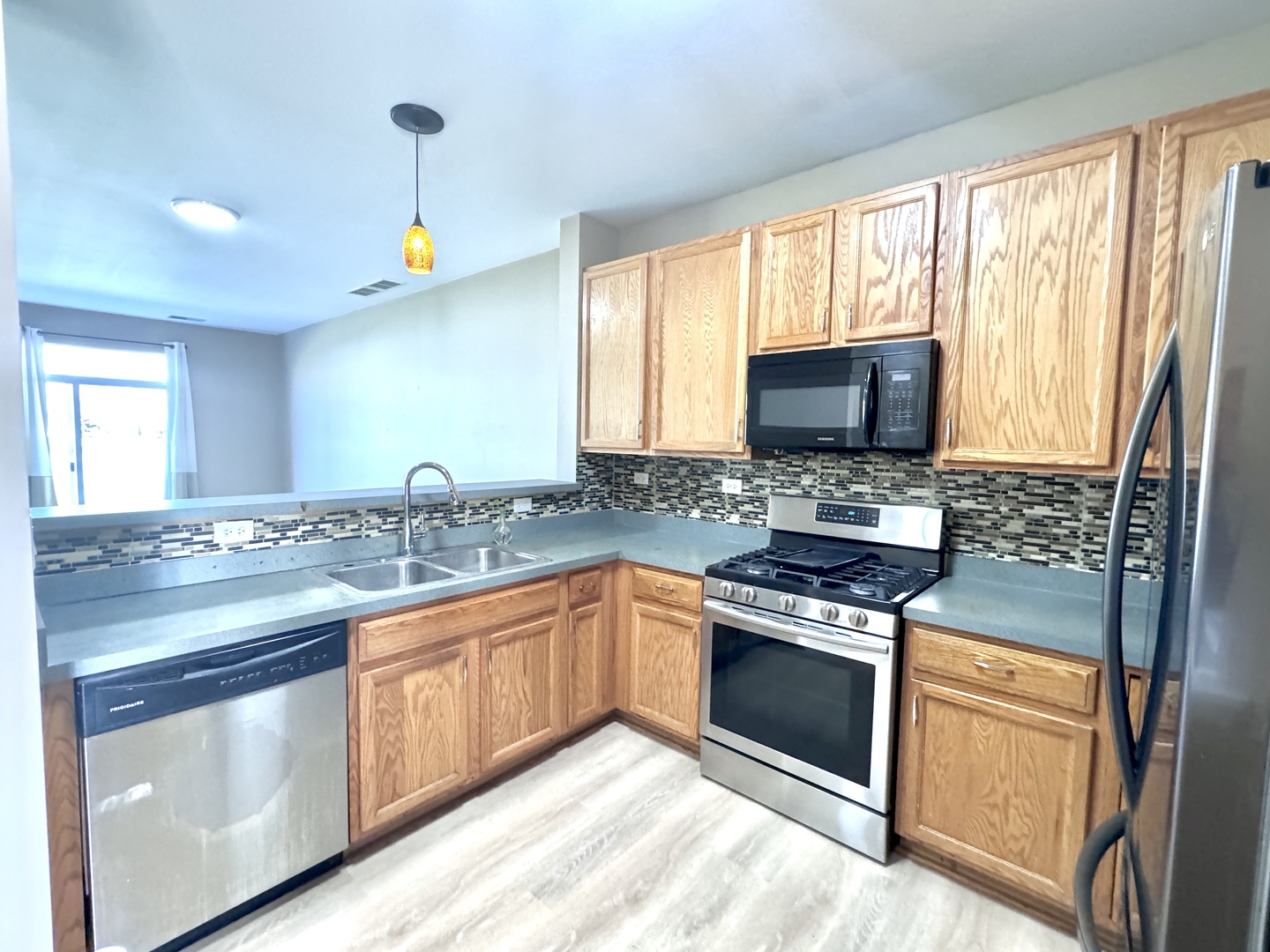 812 Genesee Drive Property Photo 4