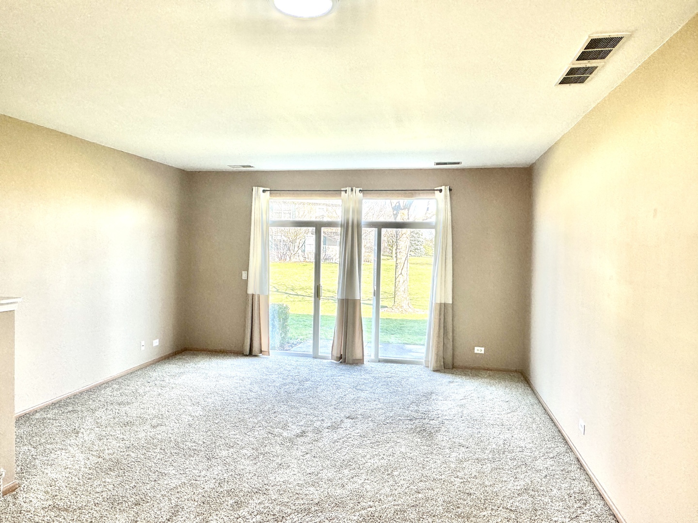 812 Genesee Drive Property Photo 7