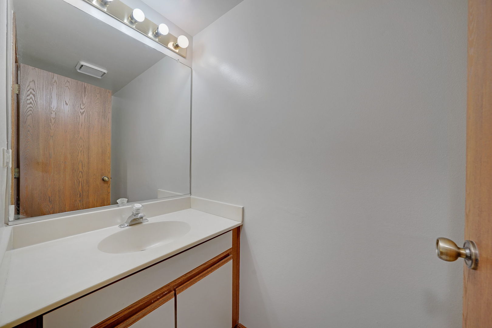 6504 Kensington Place Property Photo 8