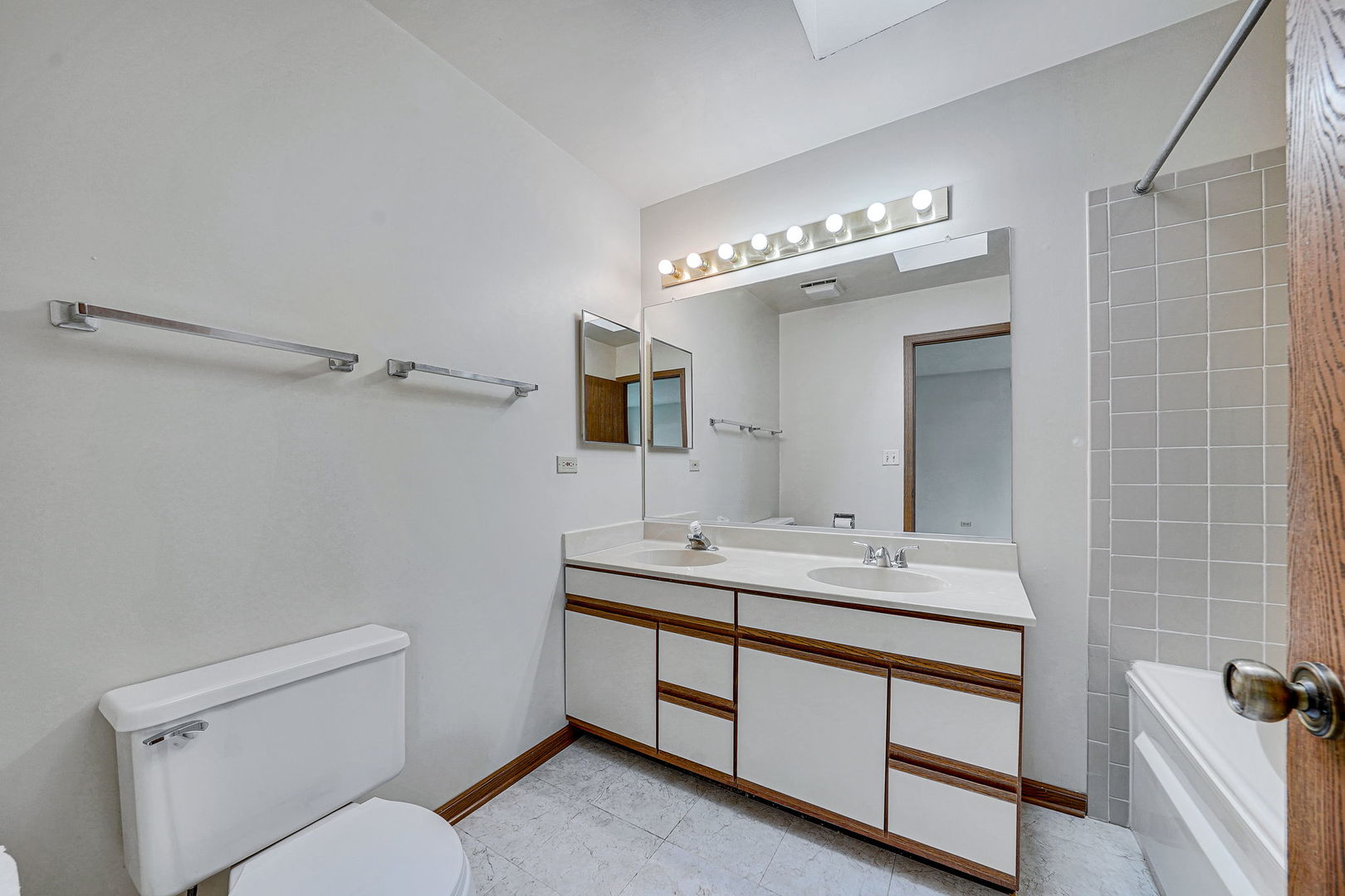 6504 Kensington Place Property Photo 17