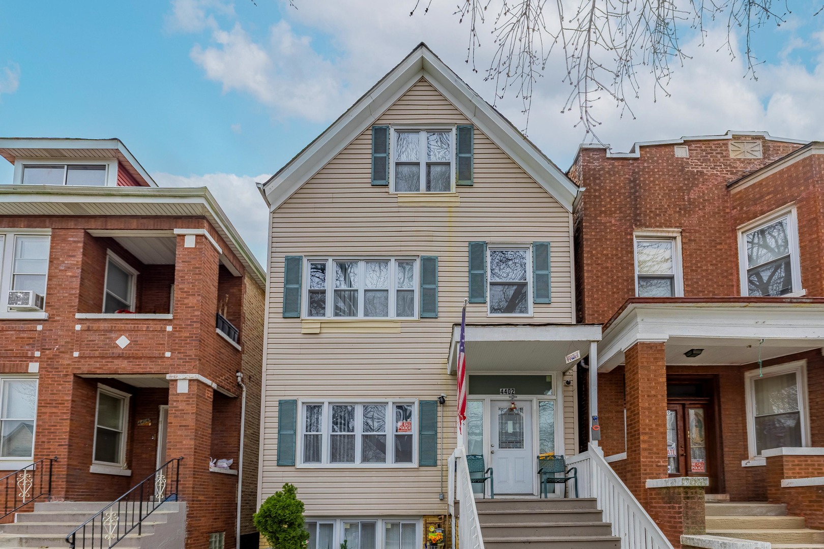 4402 S Albany Avenue Property Photo 1
