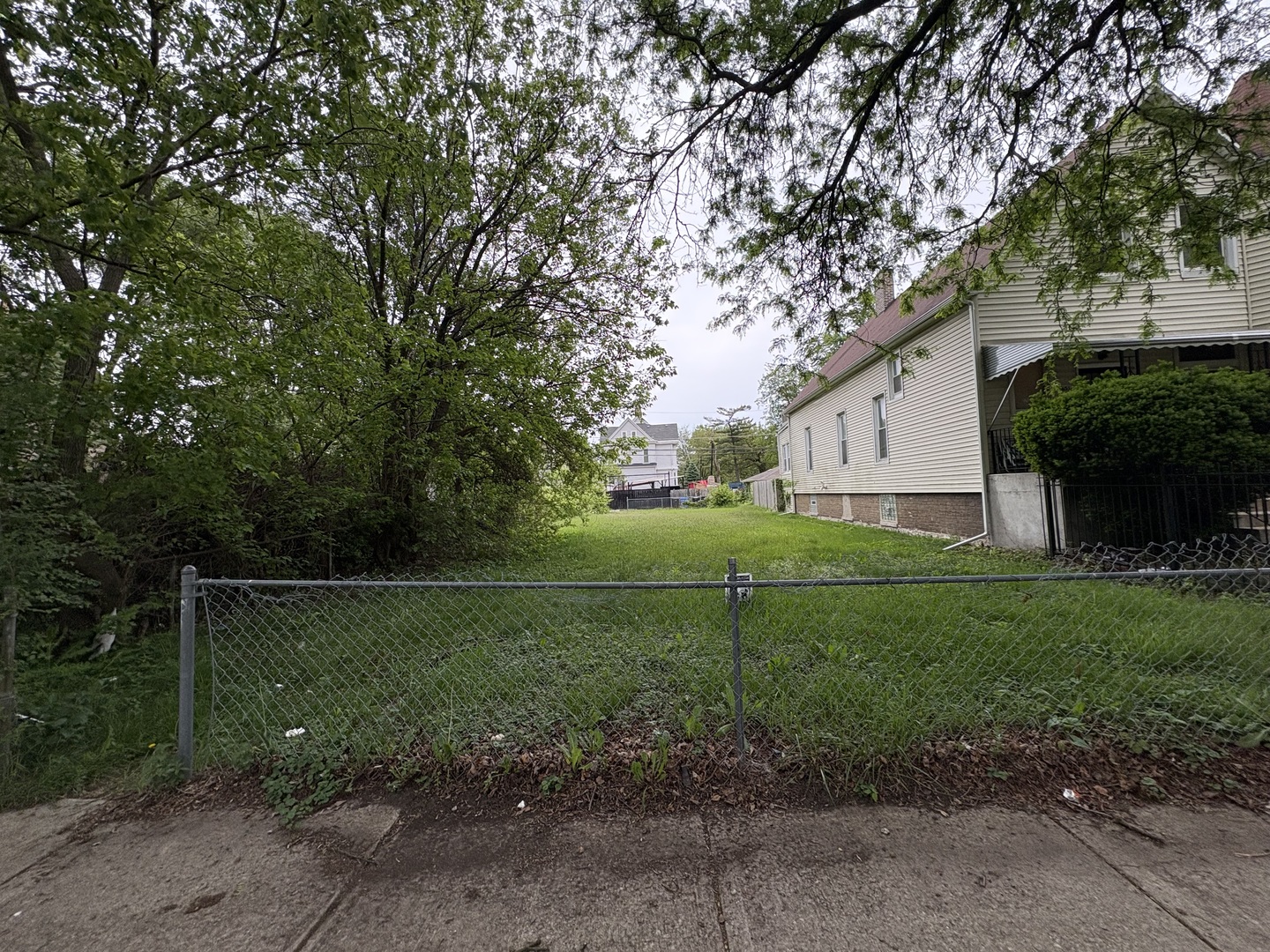 7649 S Emerald Avenue Property Photo 1