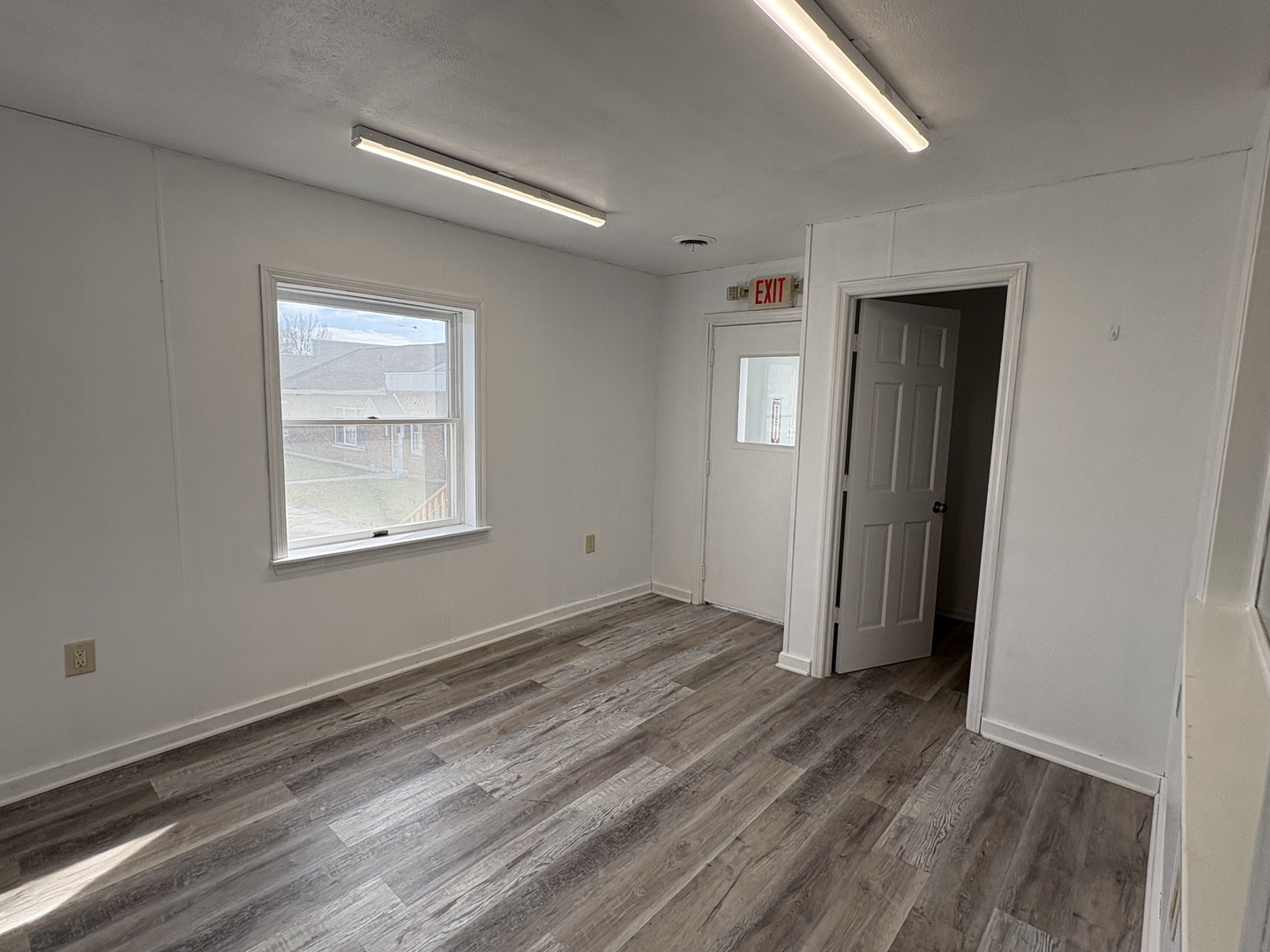 375 N Locust Street Property Photo 4