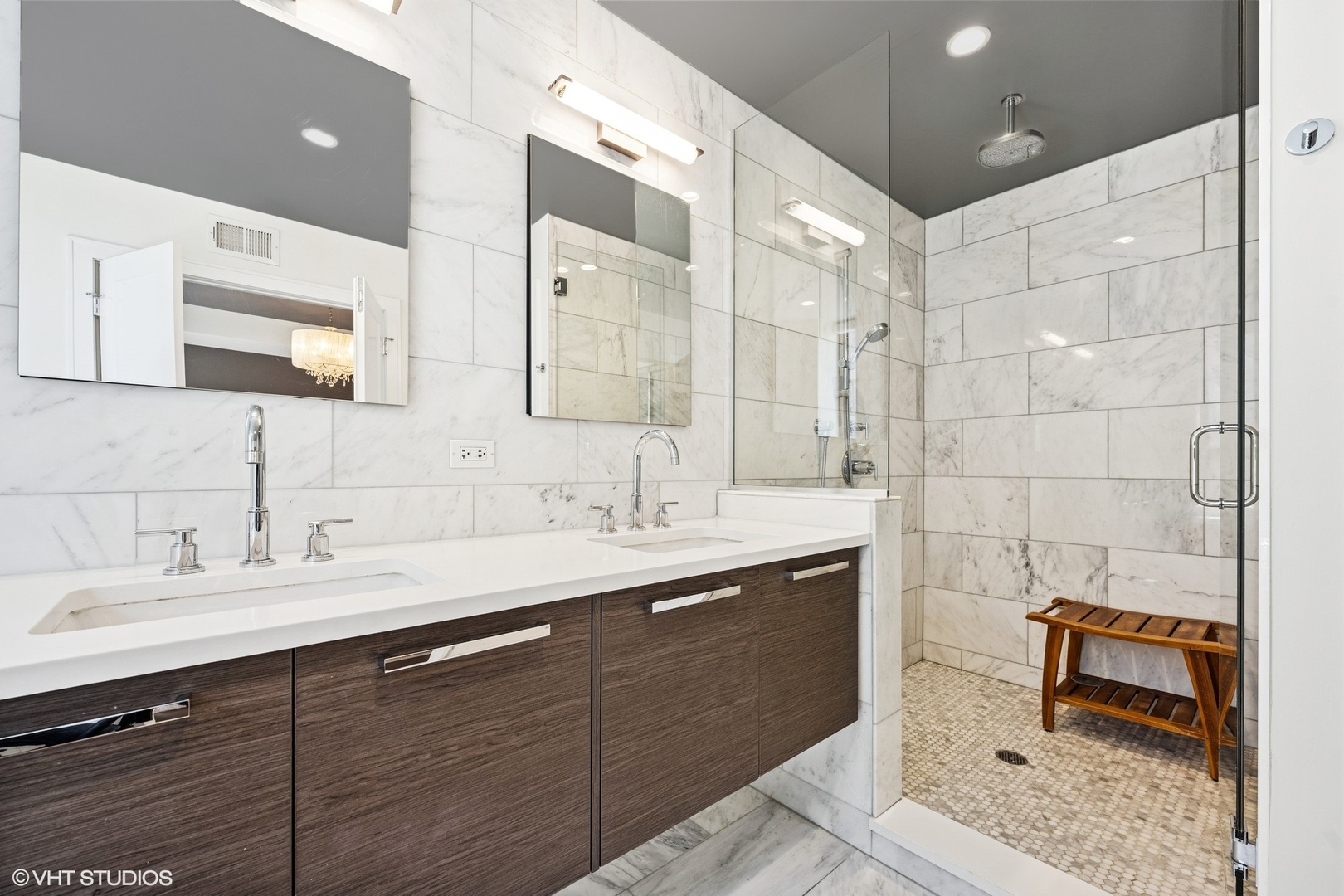 1018 N Larrabee St Property Photo 16