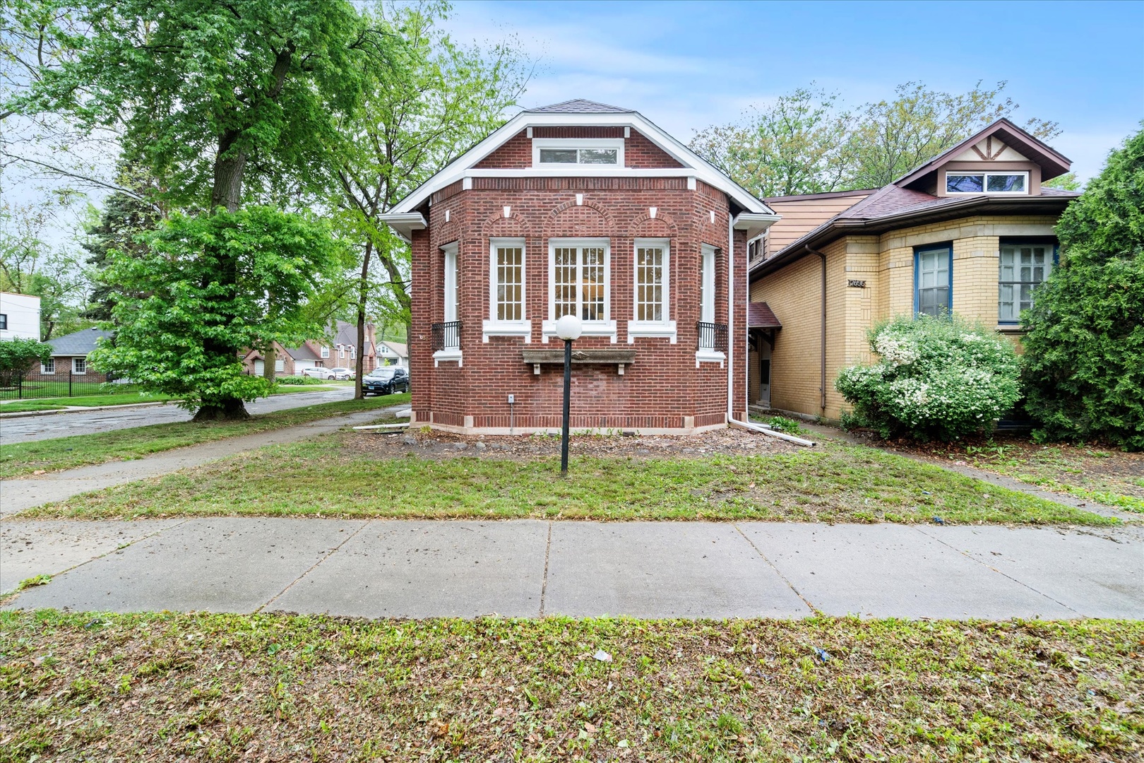 7658 S Luella Avenue Property Photo 1