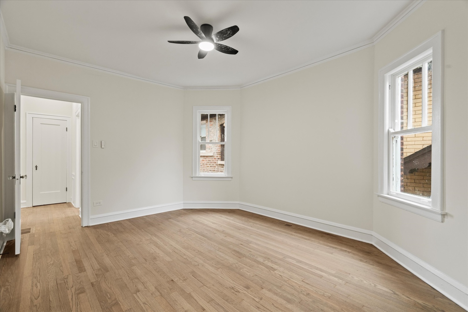 7658 S Luella Avenue Property Photo 7