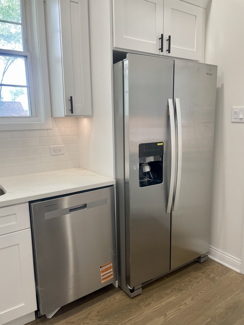 7658 S Luella Avenue Property Photo 15