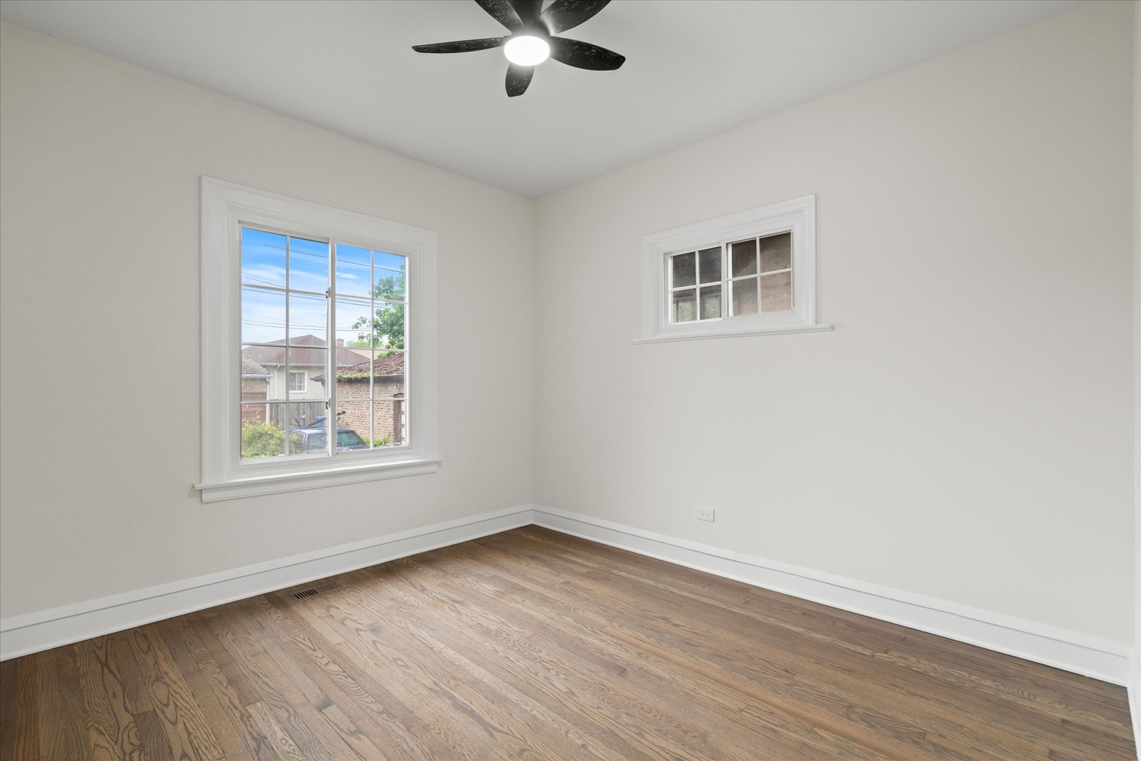 7658 S Luella Avenue Property Photo 18
