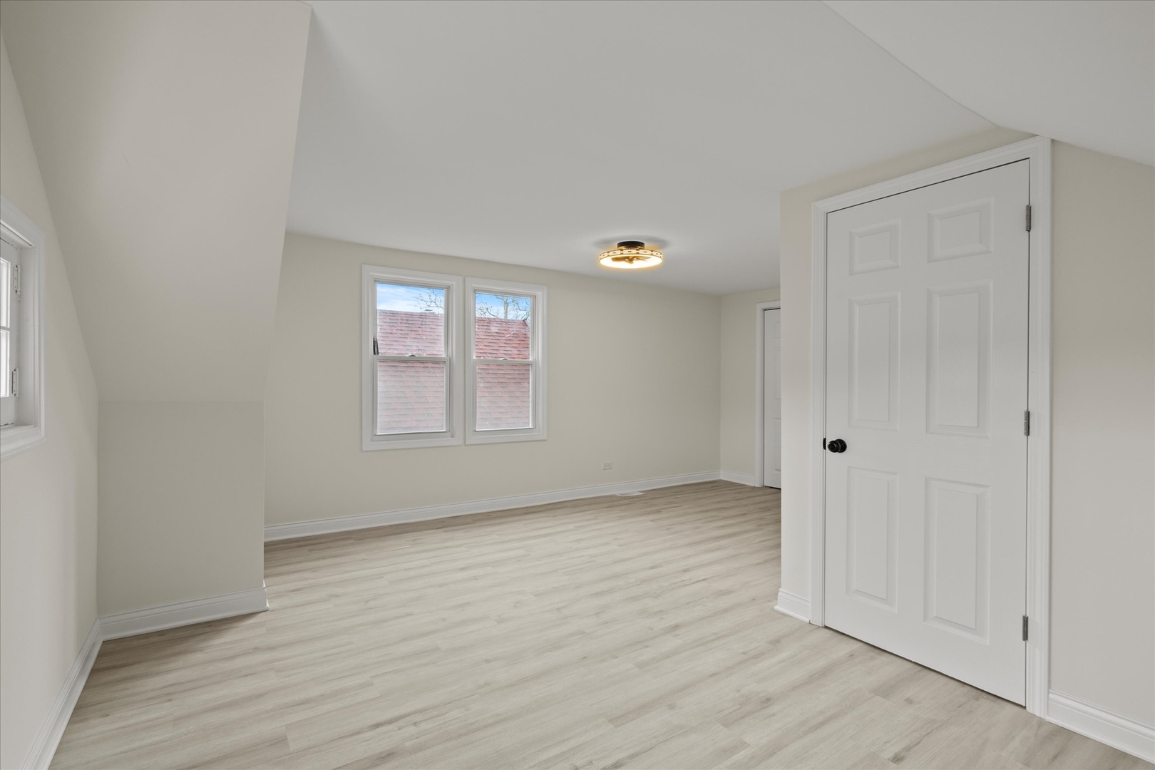 7658 S Luella Avenue Property Photo 27