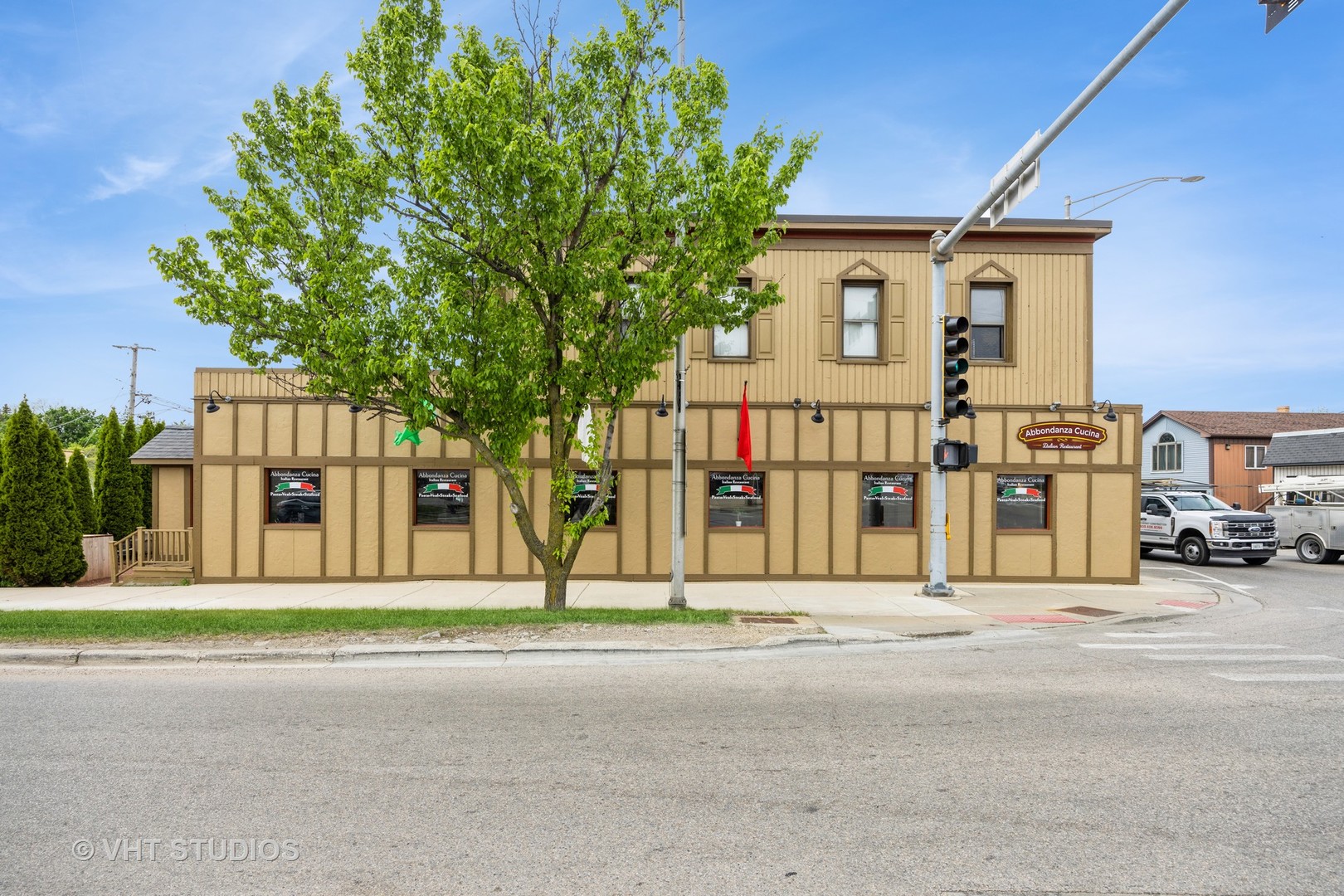 228 S State Street Property Photo 1