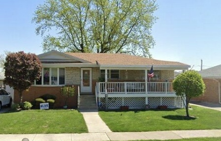 7707 S Oketo Avenue Property Photo 1